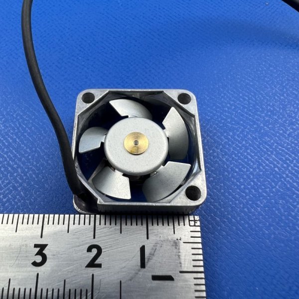 画像5: 希少金属削り出し冷却用ファン12V超小型高出力パナソニック製？？ (5)