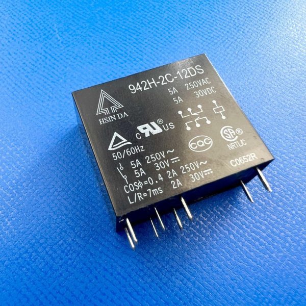 画像1: 12V小型パワーリレー接点容量5A 2回路 942H-2C-12DS (1)