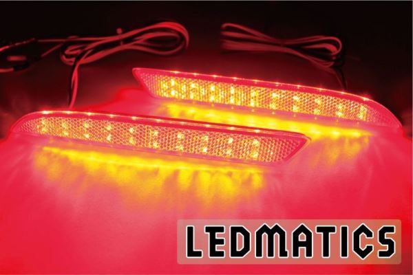 未使用品 LEDリフレクター ステップワゴン RG スモール・ブレーキ連動